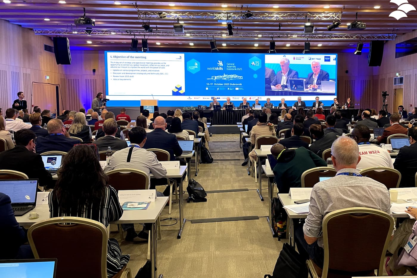 Delegates in a full plenary hall at a congress organised by Adria Congress